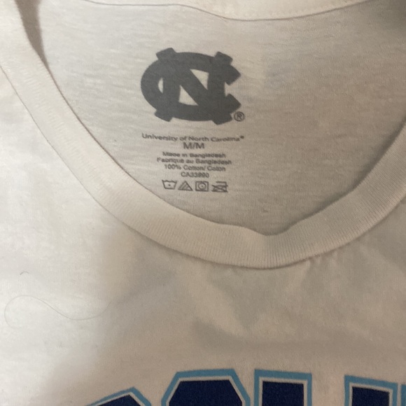 Selling this size W-medium North Carolina tee- shirt.Great condition never worn. - Picture 2 of 3
